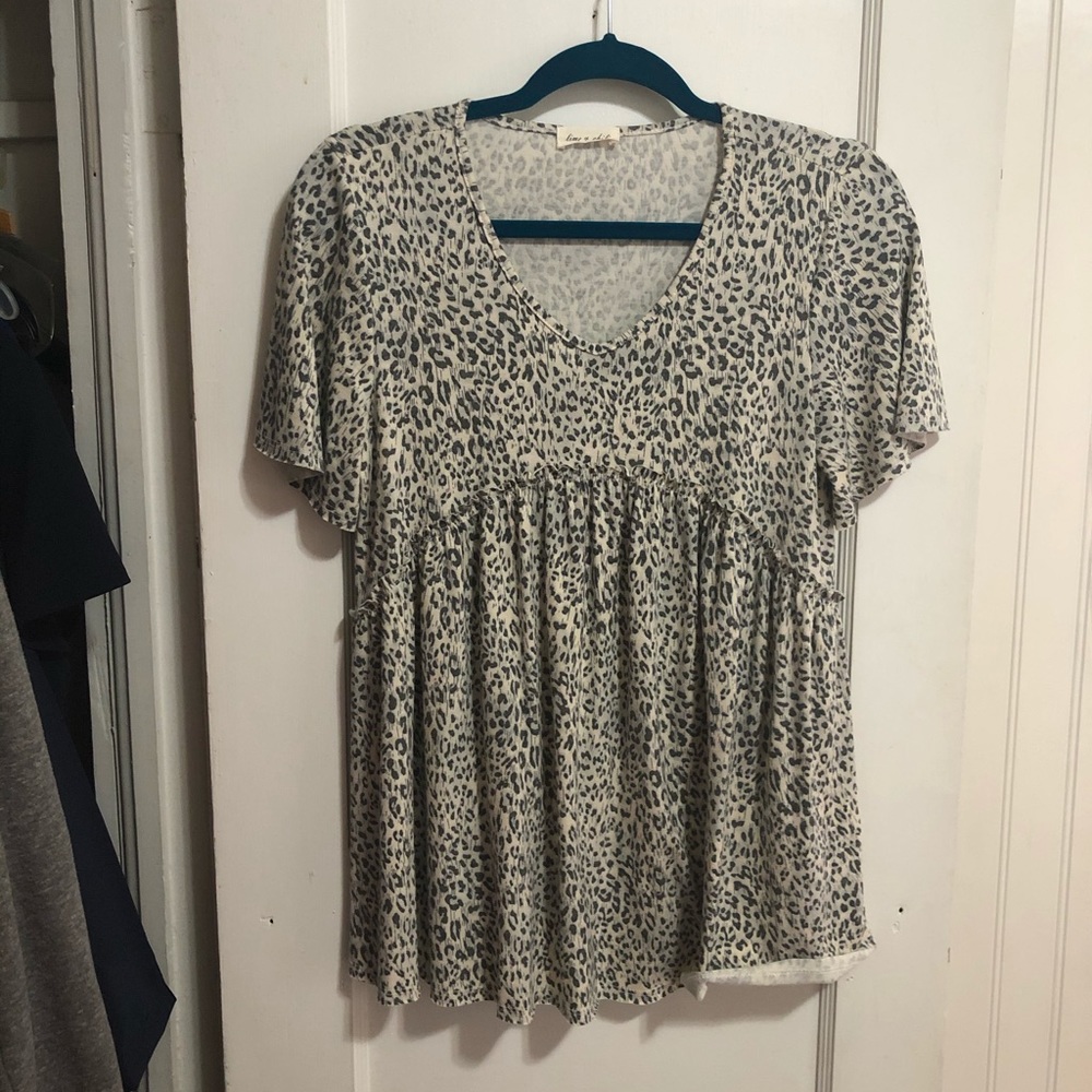 Cheetah or leopard shirt shirt sleeve